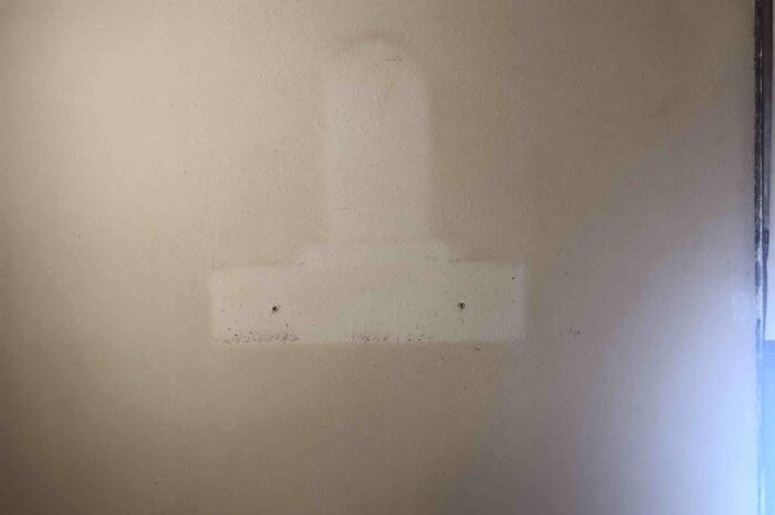 Painting The Living Room – Day 1